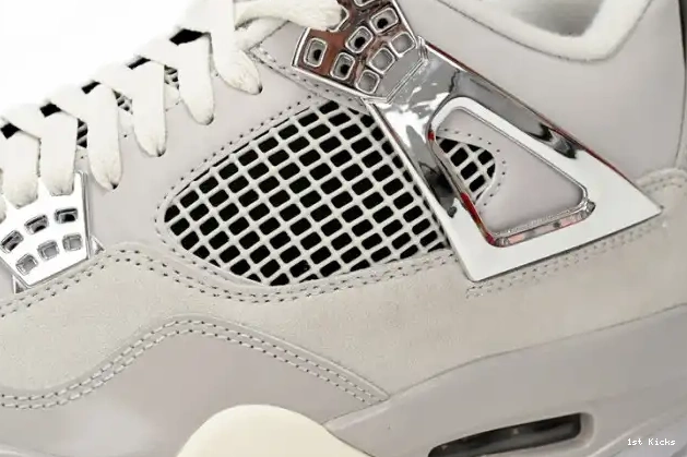 1st Kicks AQ9129-001 WMNS Jordan Air Frozen Moments 4 0512